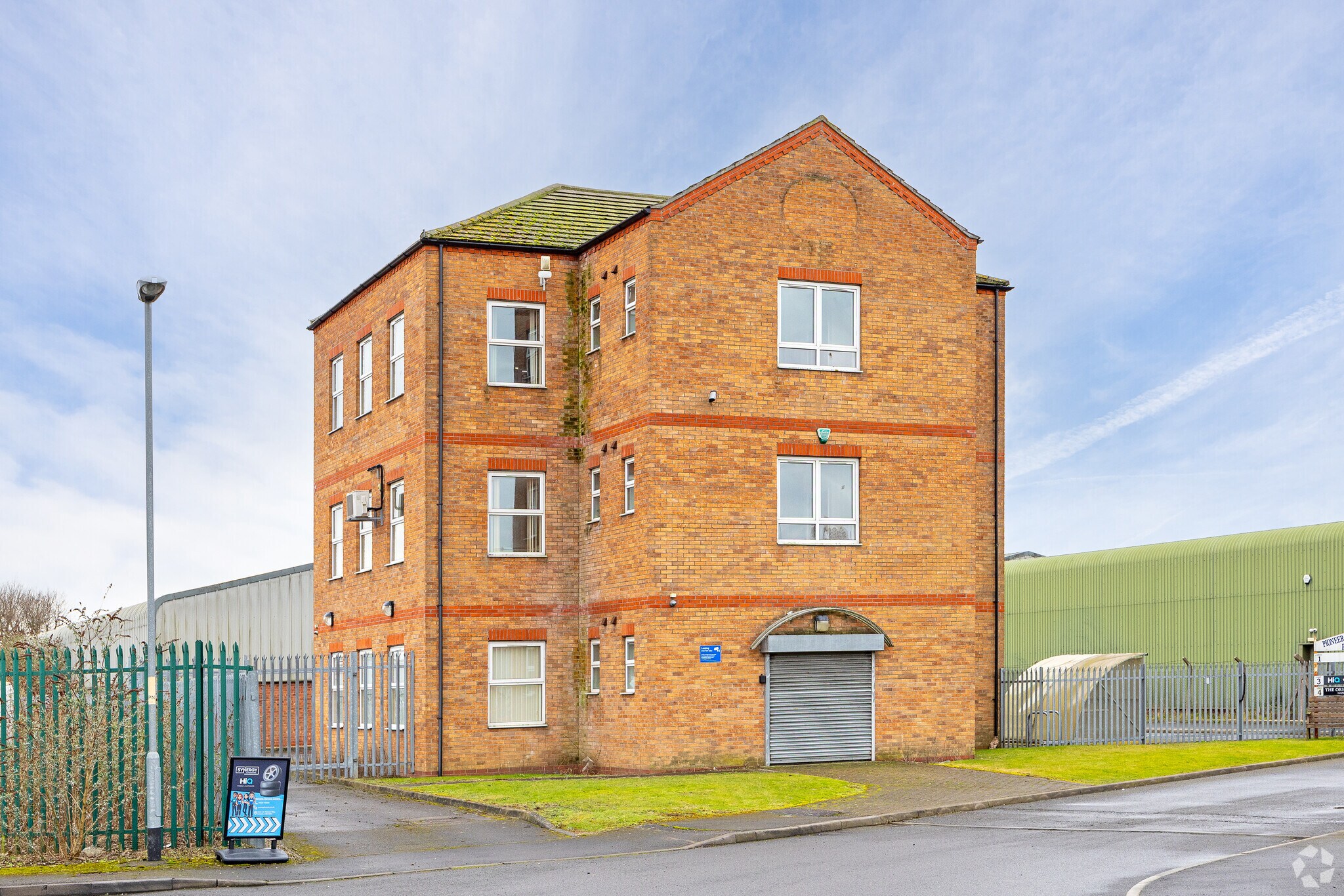 10 Pioneer Way, Lincoln à louer Photo principale– Image 1 sur 10