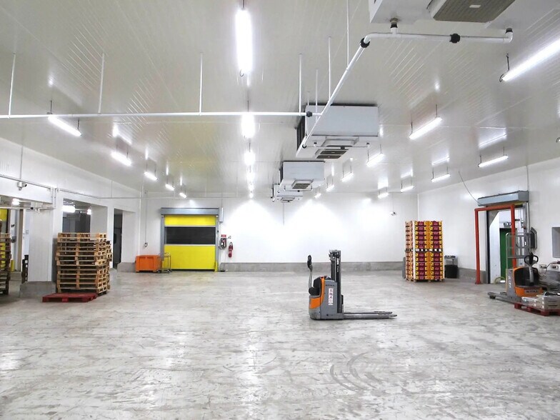 Local d'activités dans Cavaillon à vendre - Photo intérieure – Image 1 sur 6