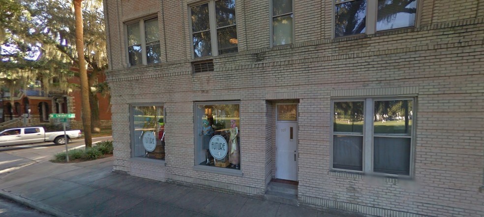 106 W Gwinnett St, Savannah, GA à vendre - Photo de l’immeuble – Image 3 sur 9