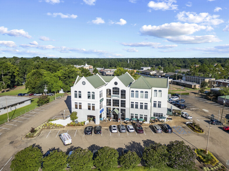 4465 Interstate 55 N, Jackson, MS à louer - Photo de l’immeuble – Image 1 sur 10