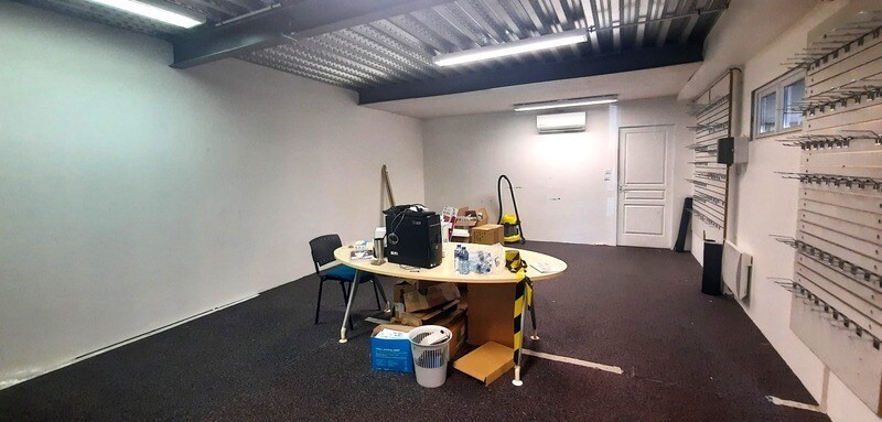 Local d’activités dans Périgny à louer - Photo intérieure – Image 2 sur 4