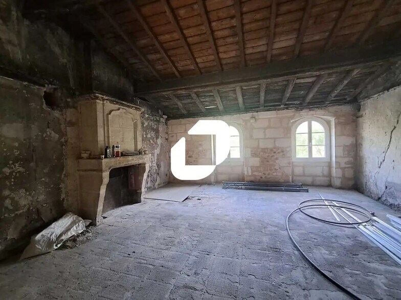 Bureau dans Bordeaux à louer - Photo de l’immeuble – Image 1 sur 5