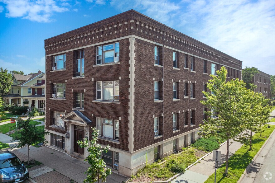 2545 Garfield Ave, Minneapolis, MN à louer - Photo principale – Image 1 sur 14