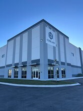 0000 Eastport Rd, Jacksonville, FL à louer Photo intérieure– Image 1 sur 4