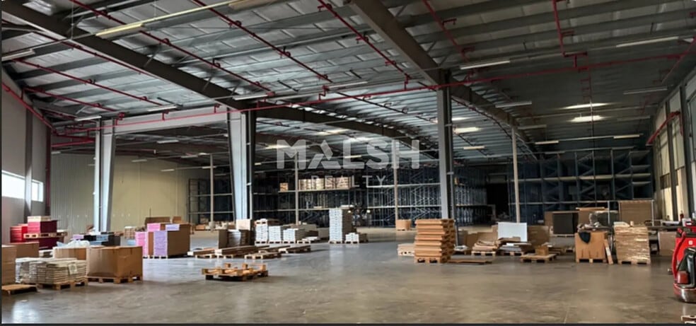 Local d'activités dans Four à vendre - Photo intérieure – Image 3 sur 6