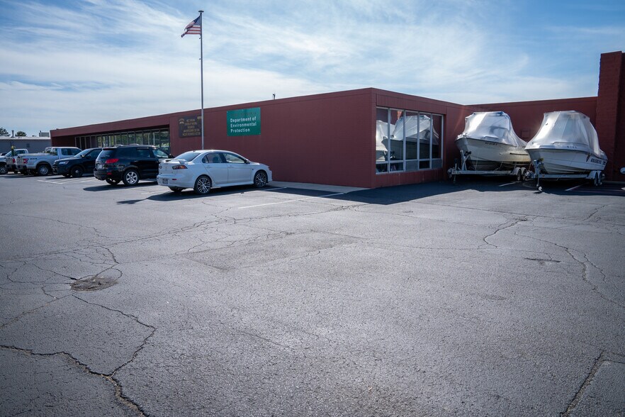 2311 Ohio Ave, Parkersburg, WV à louer - Photo de l’immeuble – Image 2 sur 7