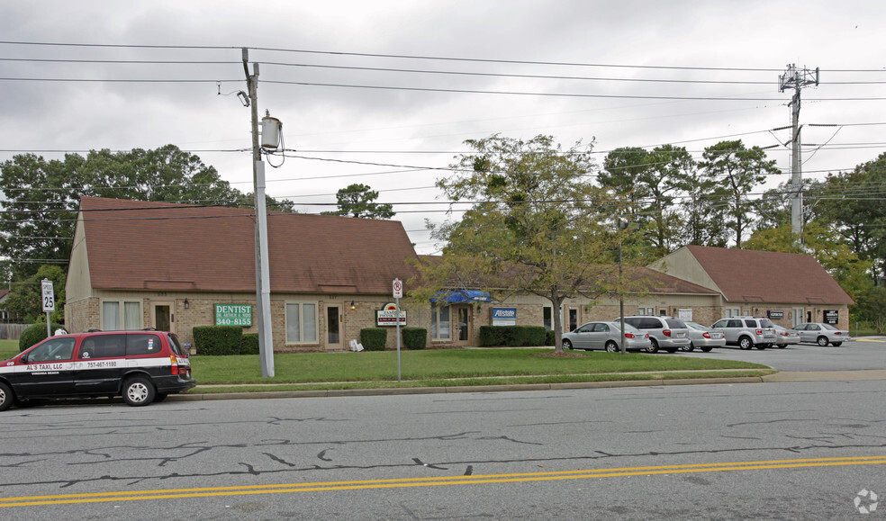 525-537 N Great Neck Rd, Virginia Beach, VA à louer - Photo de l’immeuble – Image 1 sur 4