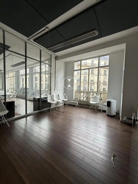 Bureau dans Paris à louer - Photo de l’immeuble – Image 3 sur 7