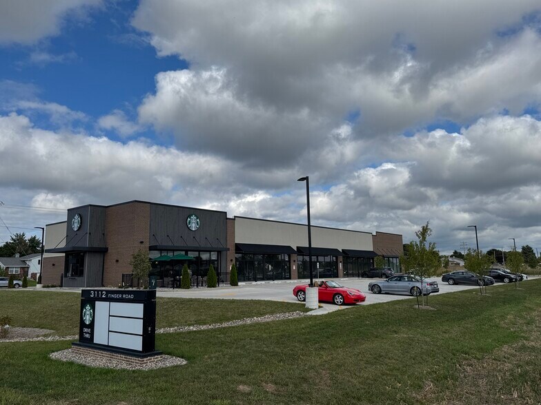 3112 Finger Rd, Green Bay, WI à louer - Photo de l’immeuble – Image 2 sur 4