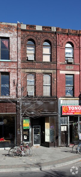433 Spadina Ave, Toronto, ON à louer - Photo de l’immeuble – Image 2 sur 2