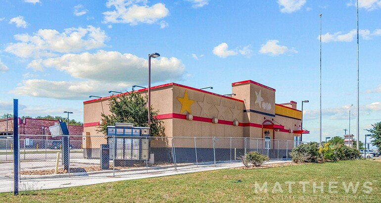 7249 Bandera Rd, San Antonio, TX à vendre - Photo de l’immeuble – Image 2 sur 3