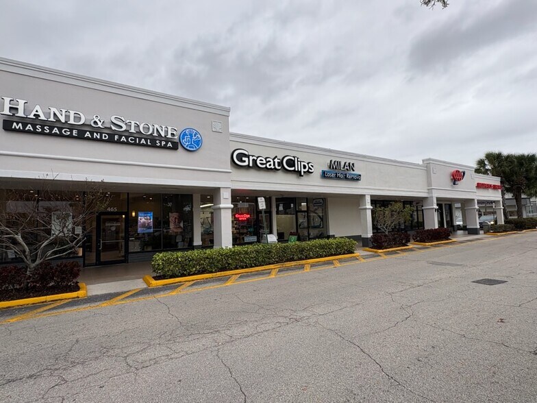 2020-2052 6th Ave, Vero Beach, FL à louer - Photo de l’immeuble – Image 2 sur 6