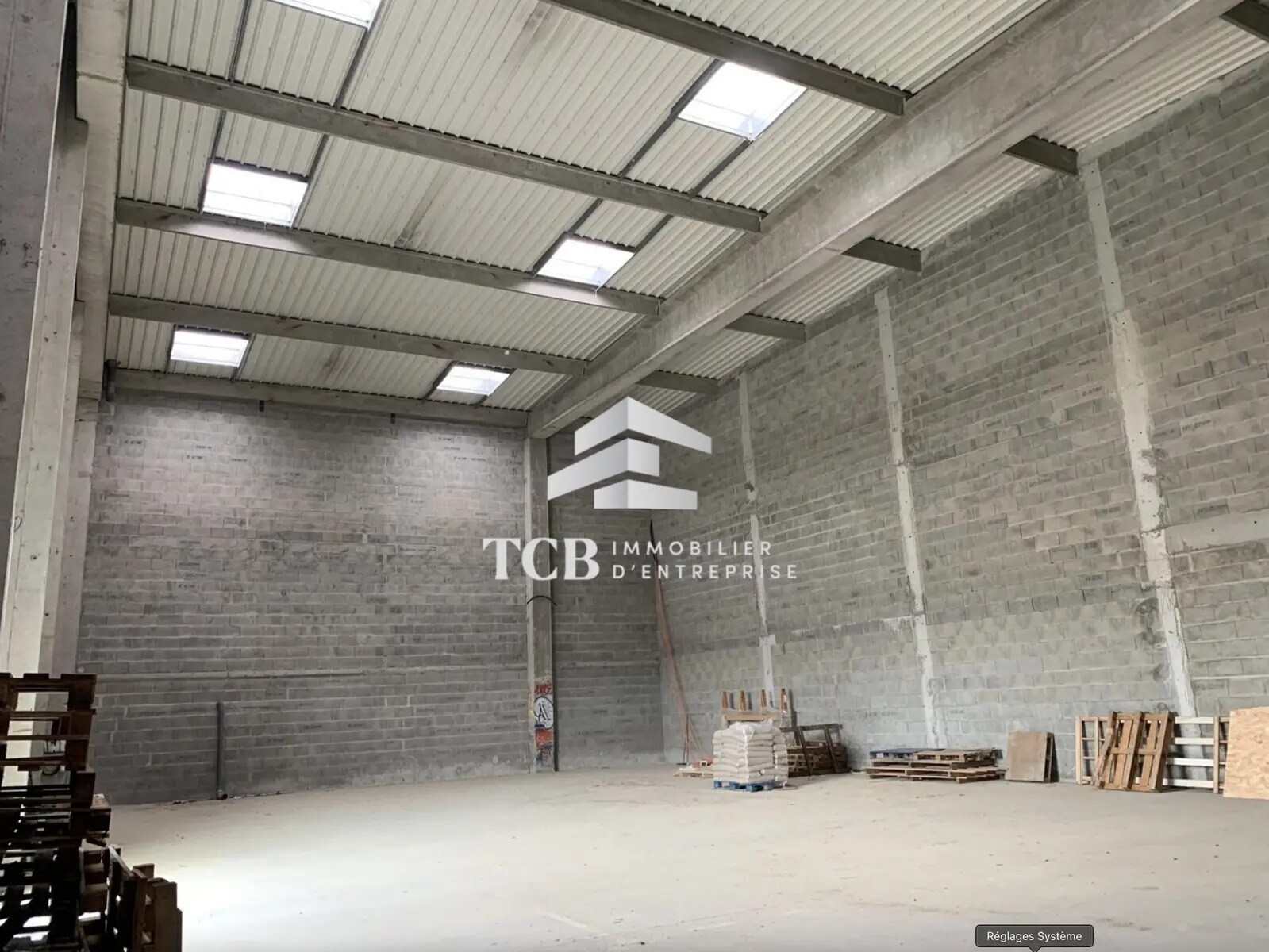 Local commercial dans Carquefou à louer Photo intérieure– Image 1 sur 3