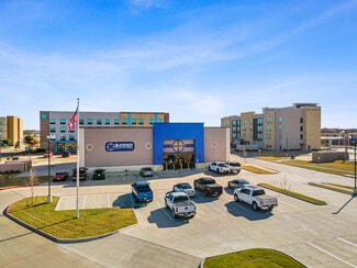Plus de détails pour 214 Market Center Dr, Terrell, TX - Local commercial à vendre