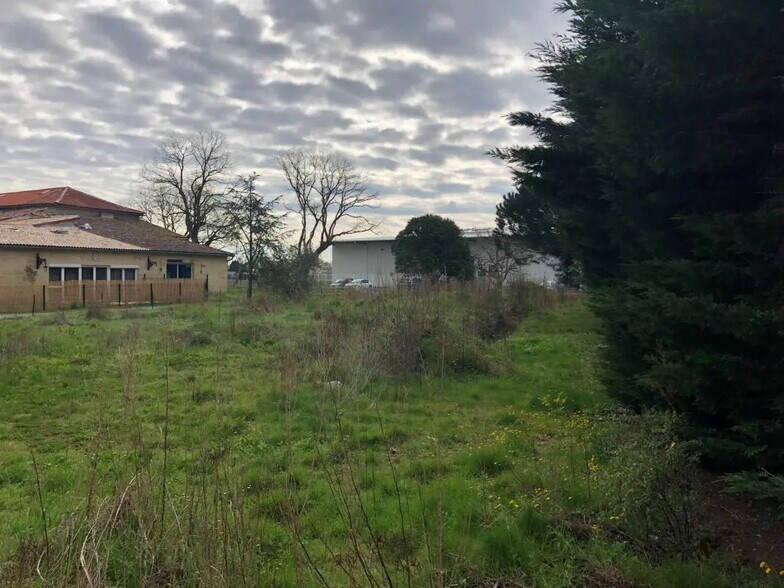 Terrain dans Ambarès-et-Lagrave à vendre - Photo de l’immeuble – Image 1 sur 4