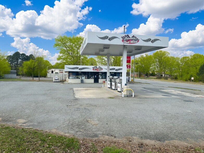 2170 Dale Earnhardt Blvd, Kannapolis, NC à vendre - Photo de l’immeuble – Image 2 sur 17