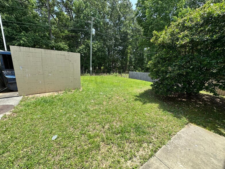 4137 Ladson Rd, Ladson, SC à louer - Photo de l’immeuble – Image 3 sur 22