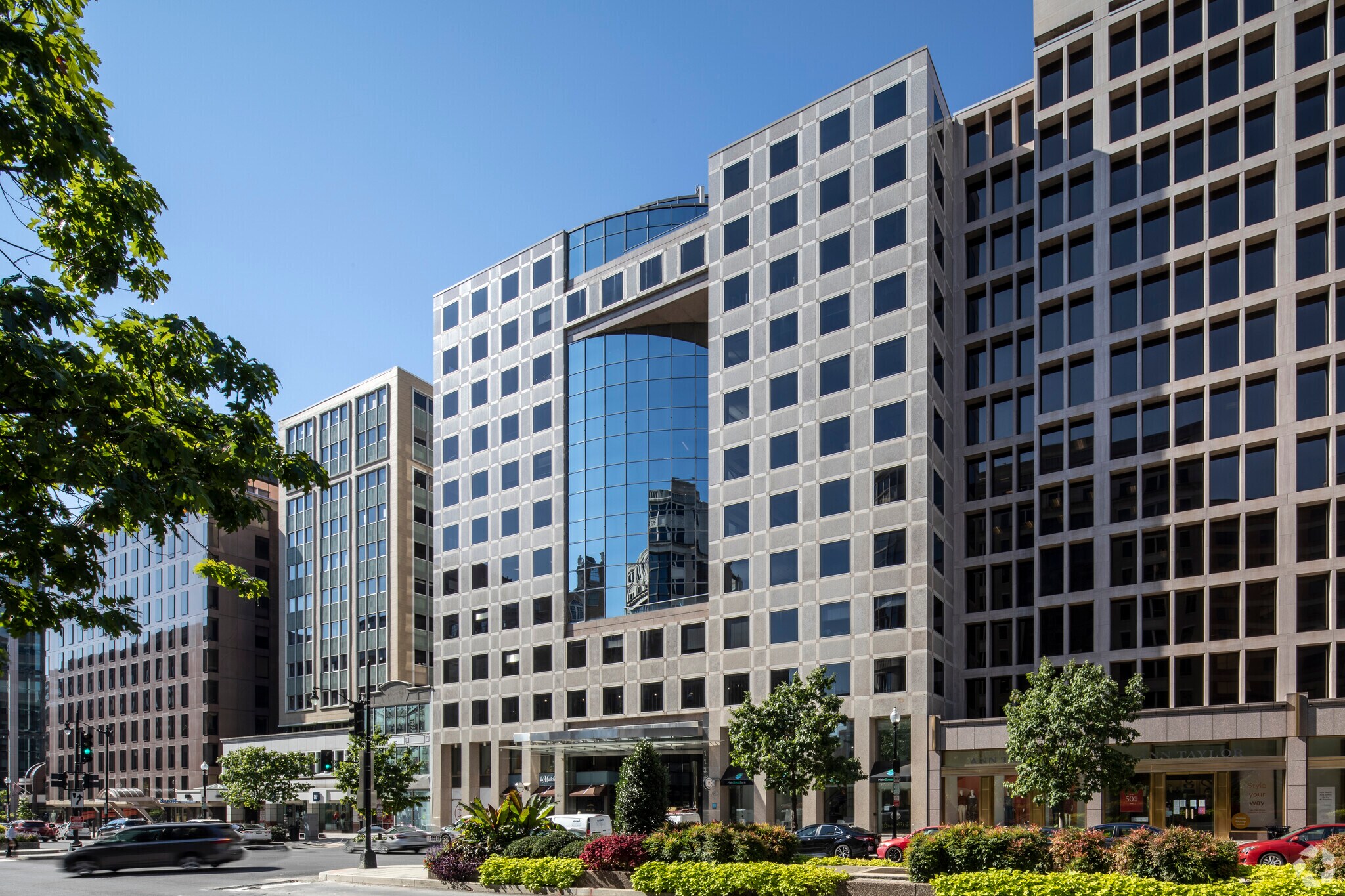 1130 Connecticut Ave NW, Washington, DC à louer Photo principale– Image 1 sur 10