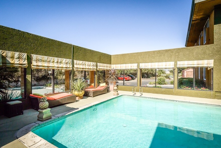 9135 Hearst Dr, San Simeon, CA à vendre - Photo de l’immeuble – Image 2 sur 14