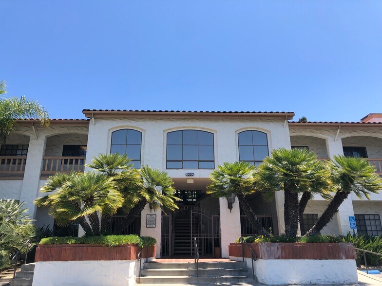 1020 S Santa Fe Ave, Vista, CA à louer - Photo de l’immeuble – Image 3 sur 4