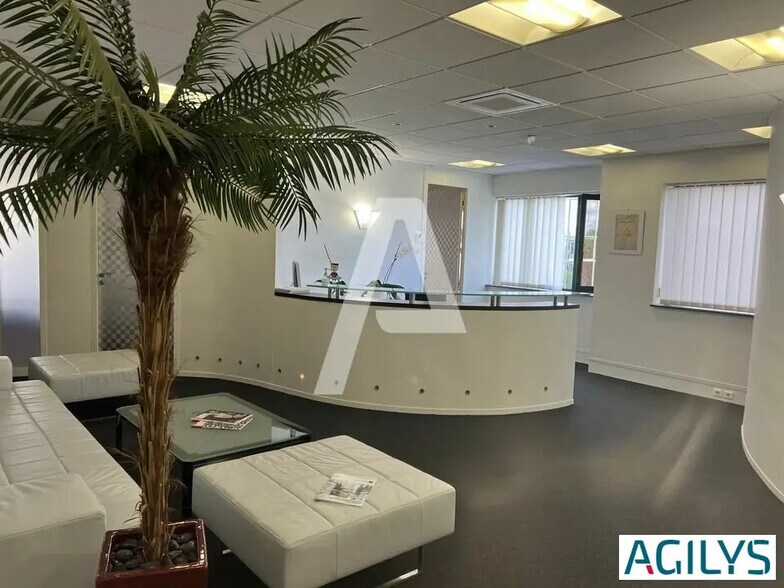 Bureau dans Villebon-sur-Yvette à louer - Photo intérieure – Image 3 sur 10