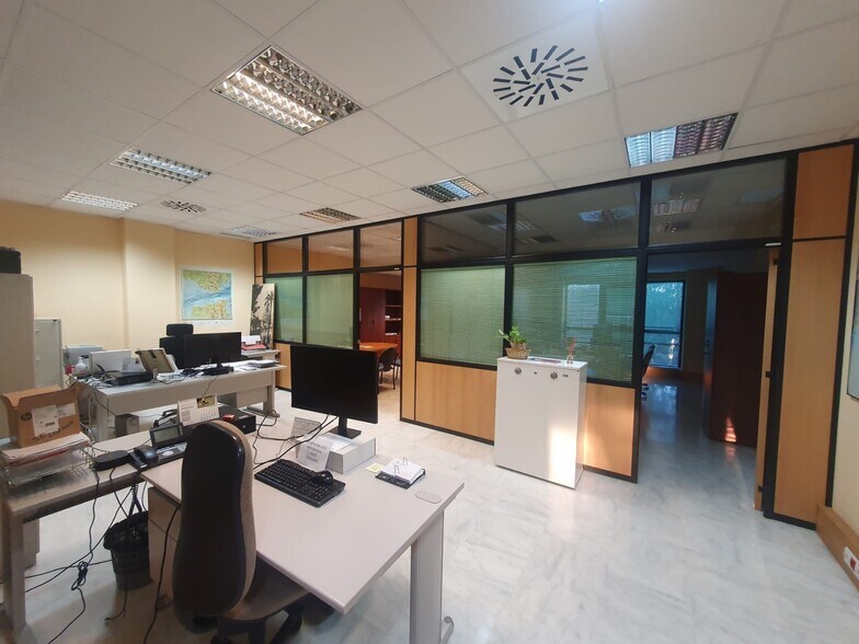 Bureau dans SEVILLA à vendre - Photo de l’immeuble – Image 3 sur 13