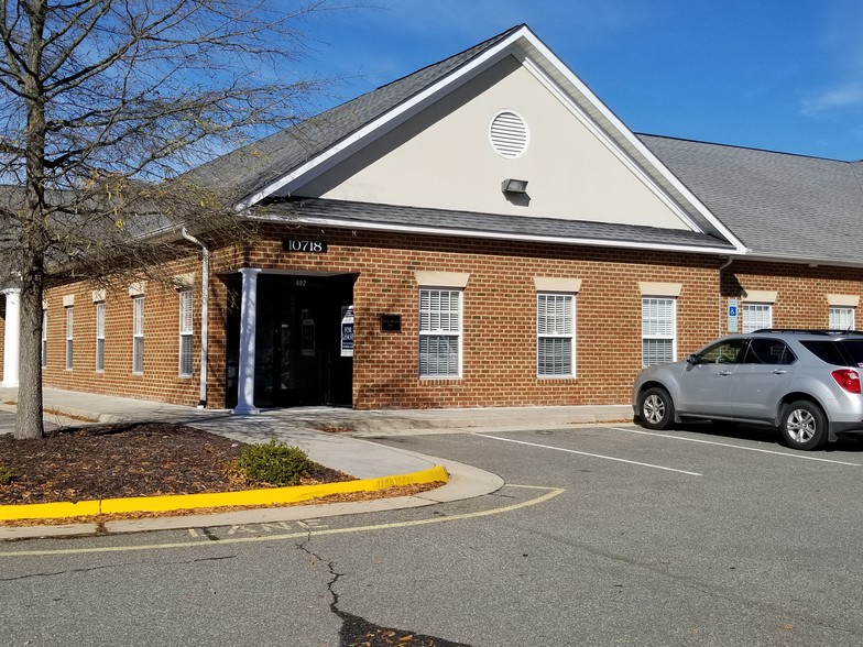 10718 Ballantraye Rd, Fredericksburg, VA à louer - Photo de l’immeuble – Image 2 sur 4