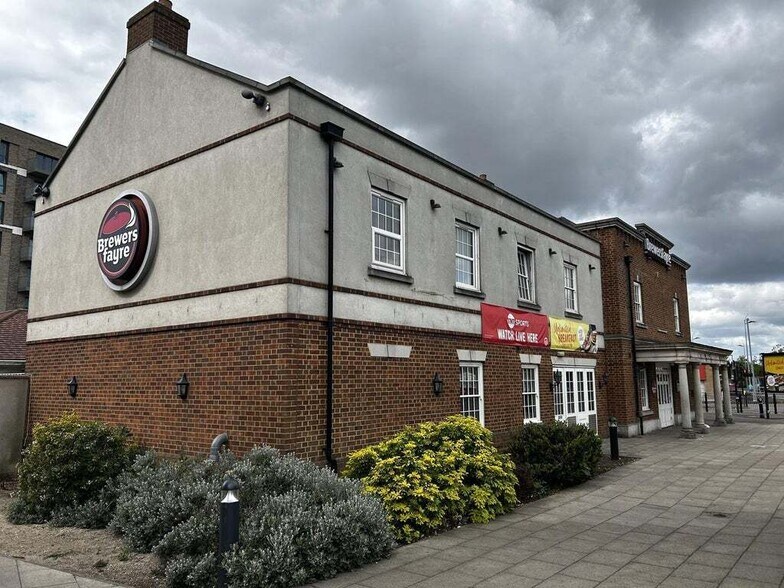 2 New Rd, Dagenham à vendre - Photo de l’immeuble – Image 3 sur 27