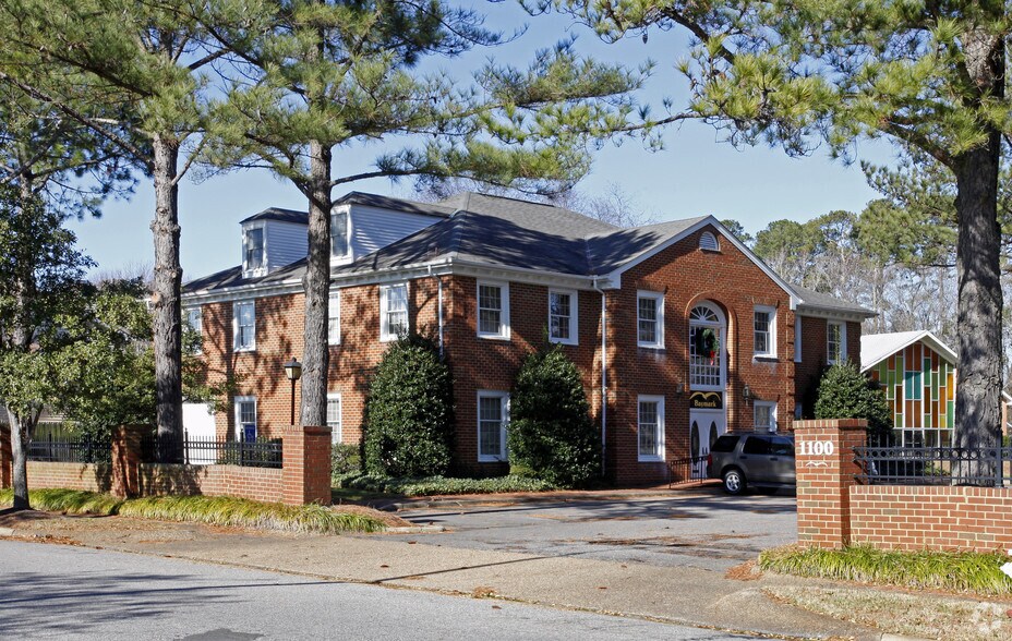1100 Eaglewood Dr, Virginia Beach, VA à louer - Photo de l’immeuble – Image 1 sur 15