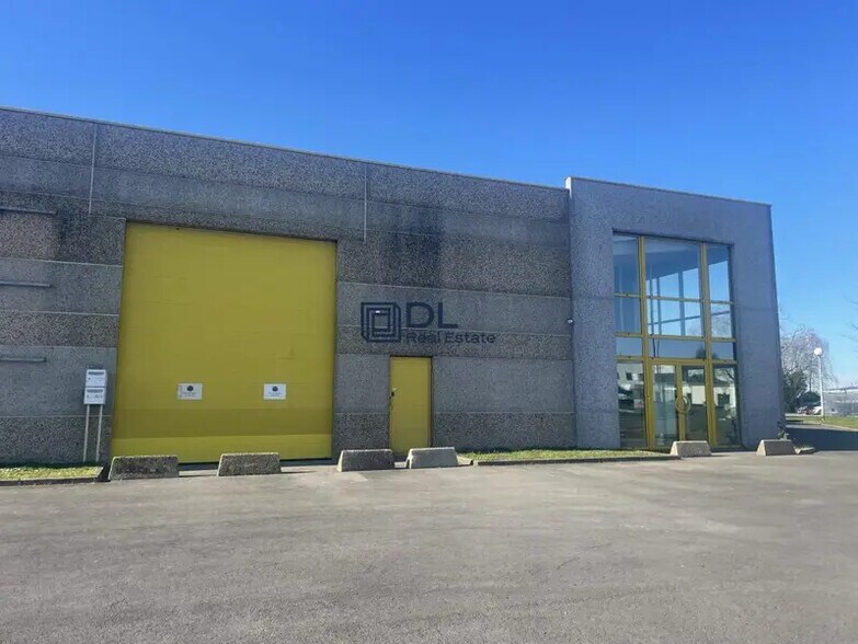 Industriel/Logistique dans Templemars à louer - Photo de l’immeuble – Image 1 sur 7