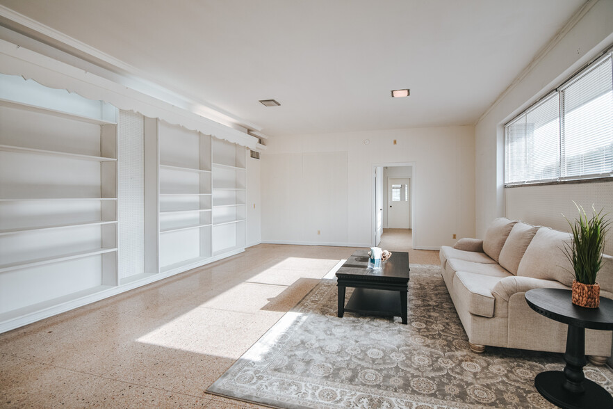 305 N Laurent St, Victoria, TX à vendre - Photo intérieure – Image 3 sur 40