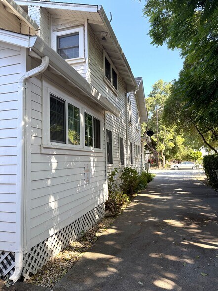 263 5th St, Gilroy, CA à vendre - Photo de l’immeuble – Image 3 sur 12