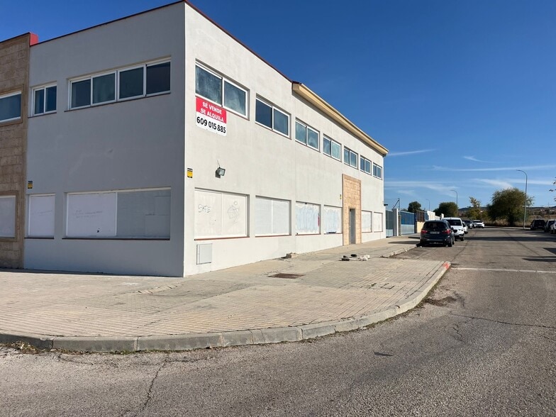 Calle Venecia, 2, Torres de la Alameda, Madrid à louer - Photo de l’immeuble – Image 2 sur 17