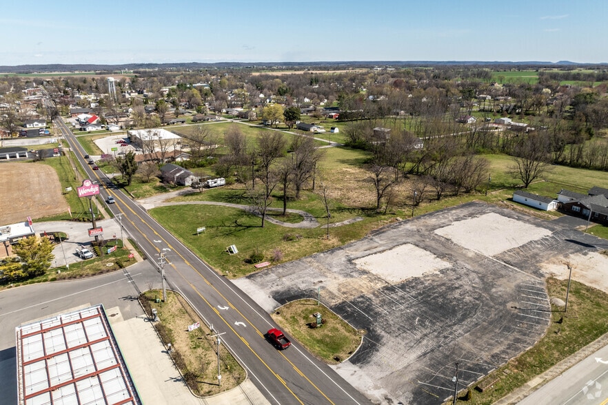577 S Main Street, Smiths Grove, KY à vendre - Photo principale – Image 1 sur 10