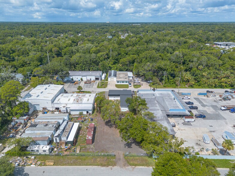 555 Parque dr, Ormond Beach, FL à louer - Photo de l’immeuble – Image 2 sur 12