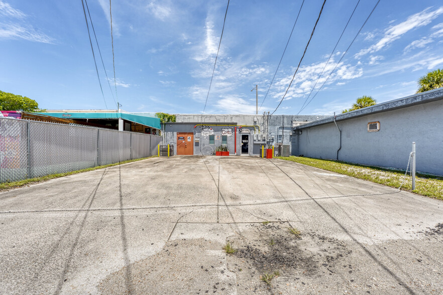 1927-1929 S Federal Hwy, Fort Lauderdale, FL à louer - Photo de l’immeuble – Image 3 sur 25