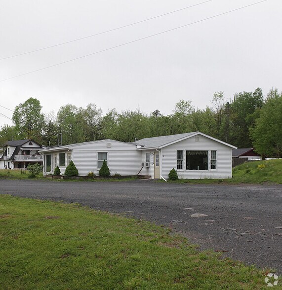 4802 RT-23 Route 23, Windham, NY à louer - Photo de l’immeuble – Image 3 sur 5