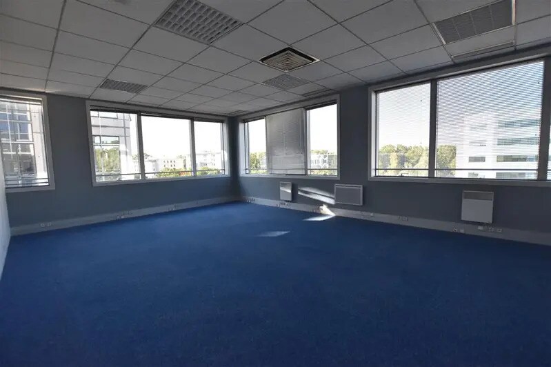 Bureau dans Villepinte à vendre Photo de l’immeuble– Image 1 sur 7