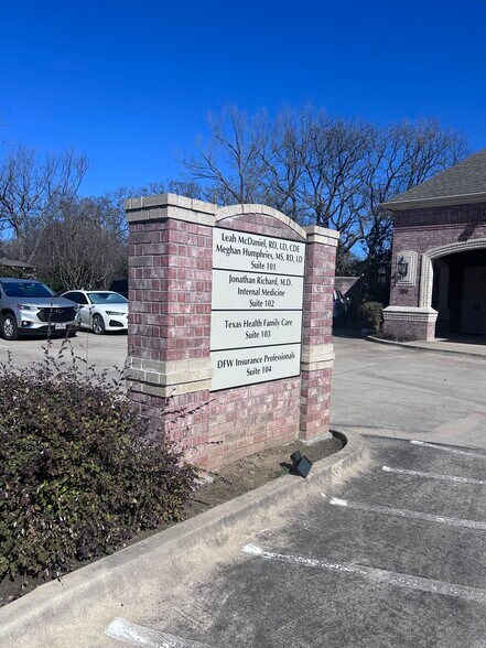 5009 Thompson Ter, Colleyville, TX à vendre - Photo de l’immeuble – Image 3 sur 22