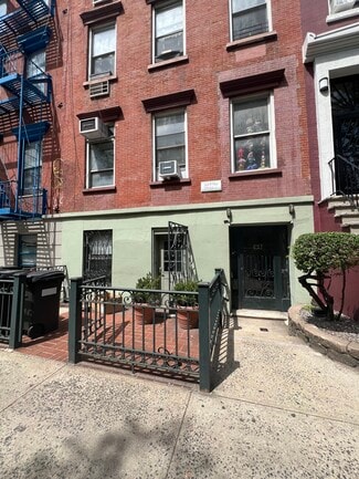 Plus de détails pour 297 E Tenth St, New York, NY - Local commercial à louer