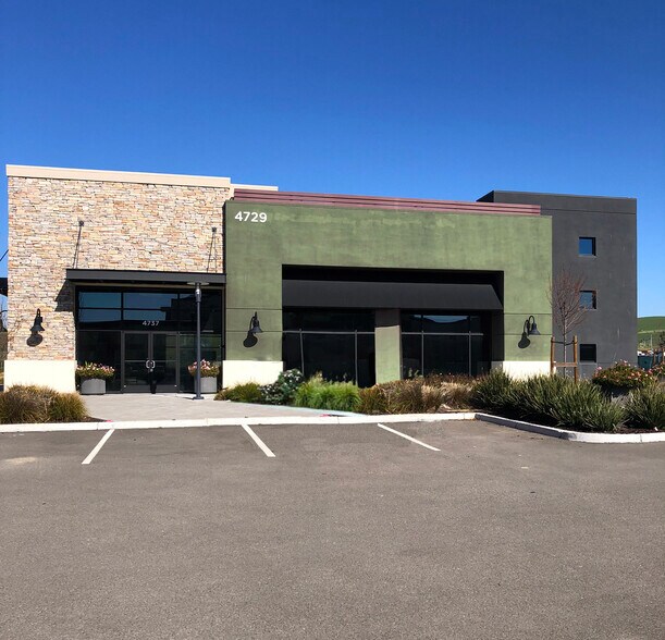 4729-4737 Livermore Outlets Dr, Livermore, CA à vendre - Photo de l’immeuble – Image 1 sur 1