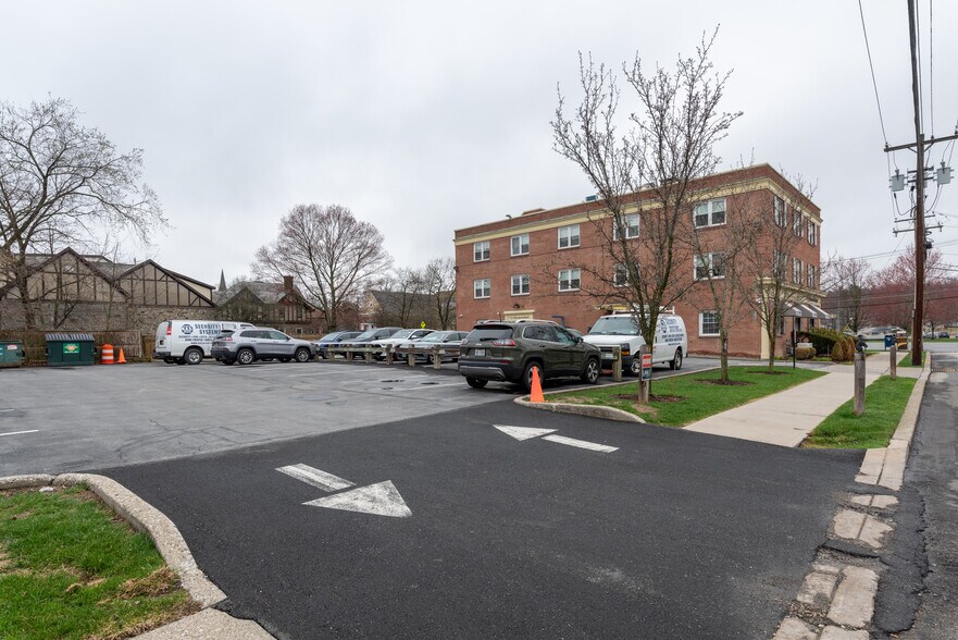 252 Main St, Goshen, NY à louer - Photo de l’immeuble – Image 2 sur 2