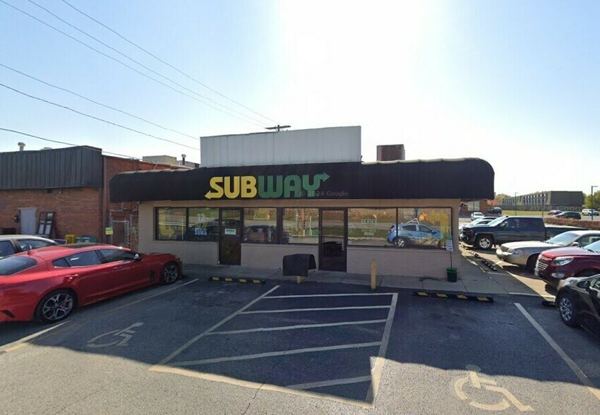 1411 & 1423-1427 E Mound Road portefeuille de 2 biens à vendre sur LoopNet.fr - Photo de l’immeuble – Image 2 sur 22