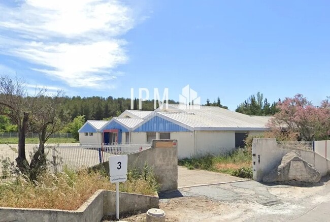 Plus de détails pour Local commercial à louer