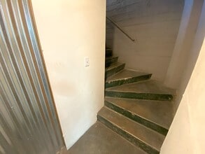 817 S Los Angeles St, Los Angeles, CA à louer Photo intérieure– Image 2 sur 23