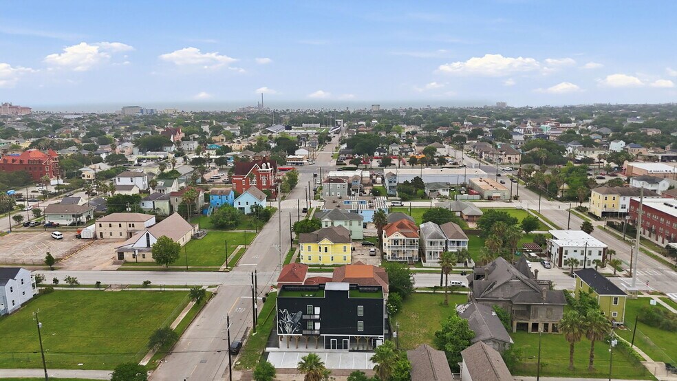 715 28th St, Galveston, TX à vendre - Photo de l’immeuble – Image 3 sur 25