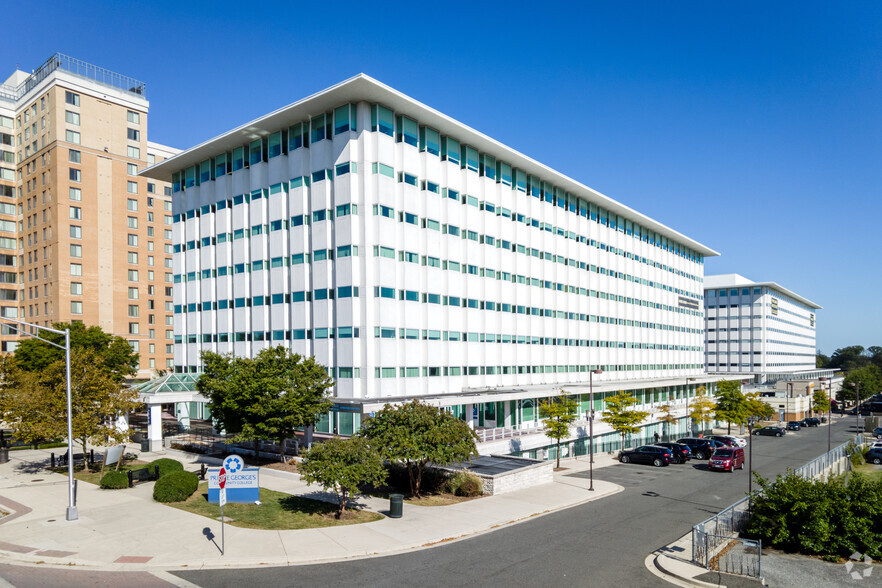 6505 Belcrest Rd, Hyattsville, MD à louer - Photo de l’immeuble – Image 1 sur 5