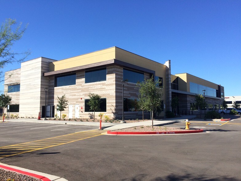 20333 N 19th Ave, Phoenix, AZ à vendre - Photo de l’immeuble – Image 2 sur 7
