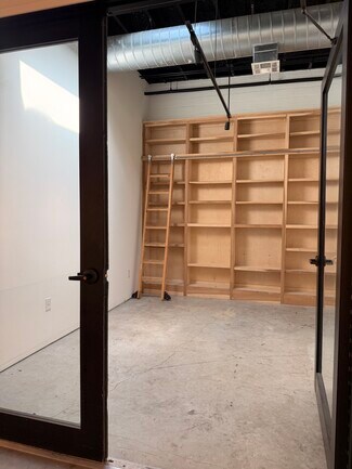 Plus de détails pour 1919 N Main St, Houston, TX - Local commercial à louer