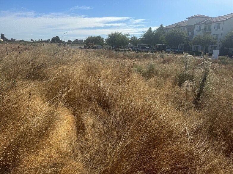 Healthcare Way, Modesto, CA à vendre - Photo de l’immeuble – Image 3 sur 5